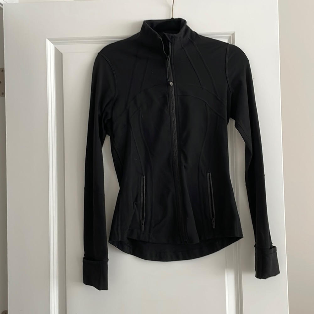 Lululemon define jacket size 6